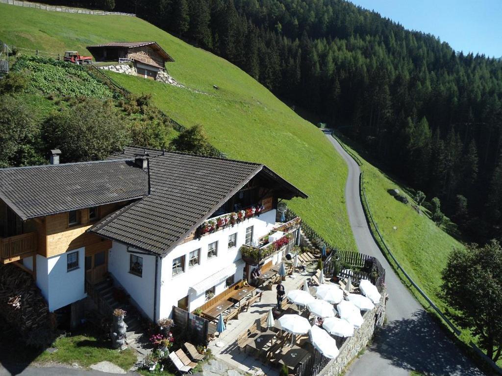 Gasthaus Oberkirn Schenna Exterior foto